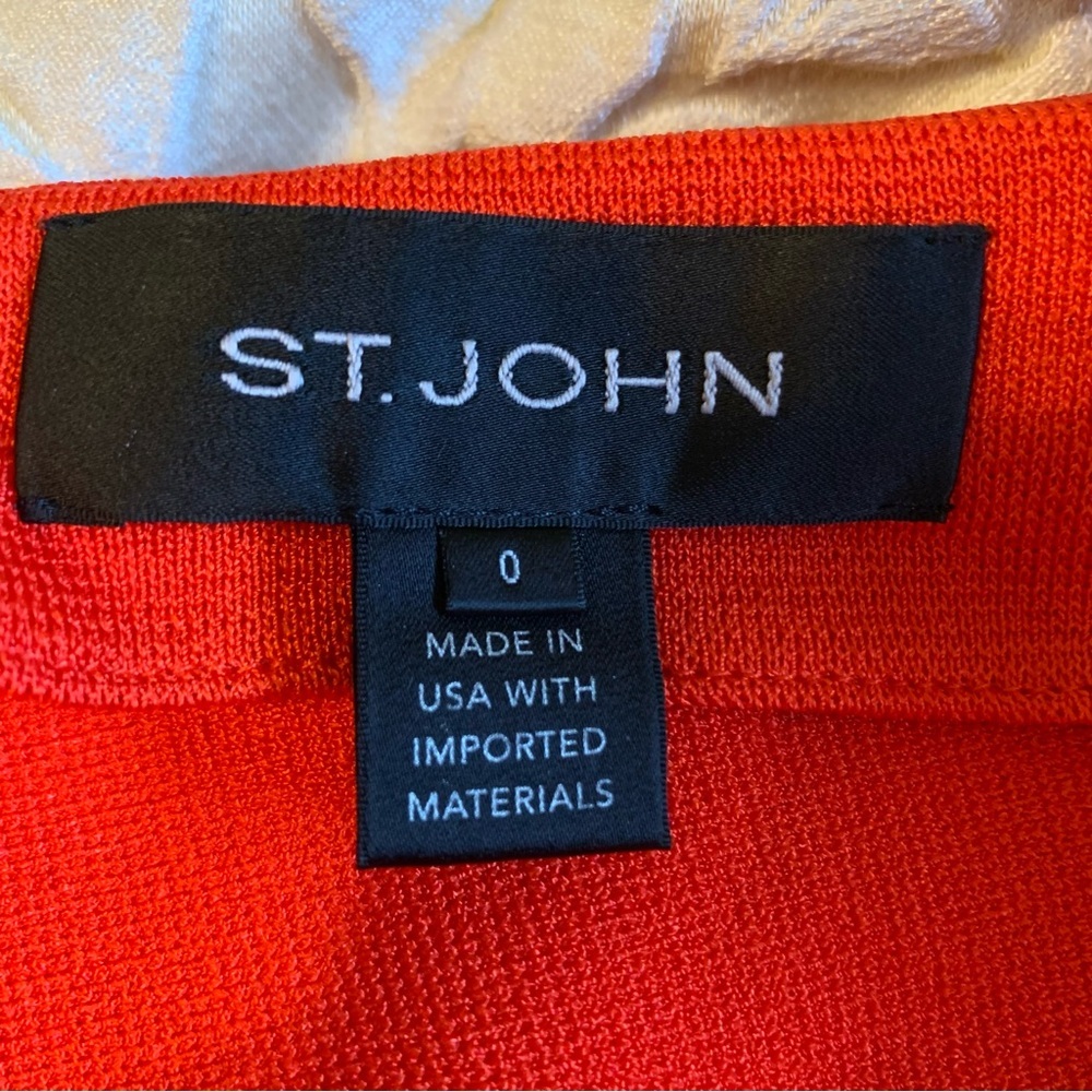 St. John Red Peplum Blazer Jacket Gold Buttons Size 0 | Luxury Designer - Picture 7 of 11